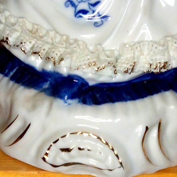 Vintage Hand Painted Porcelain George & Martha Washington by FEI - Picture 8 of 16